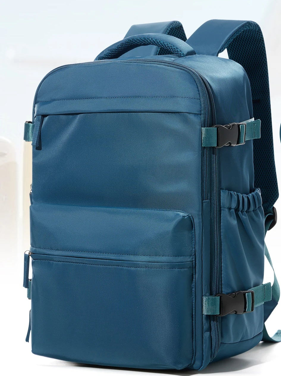 Découvrez KORR, la marque de sacs cabine compressibles conçus pour voyager plus léger, gagner de la place et partir librement. Pratique, compact et stylé.