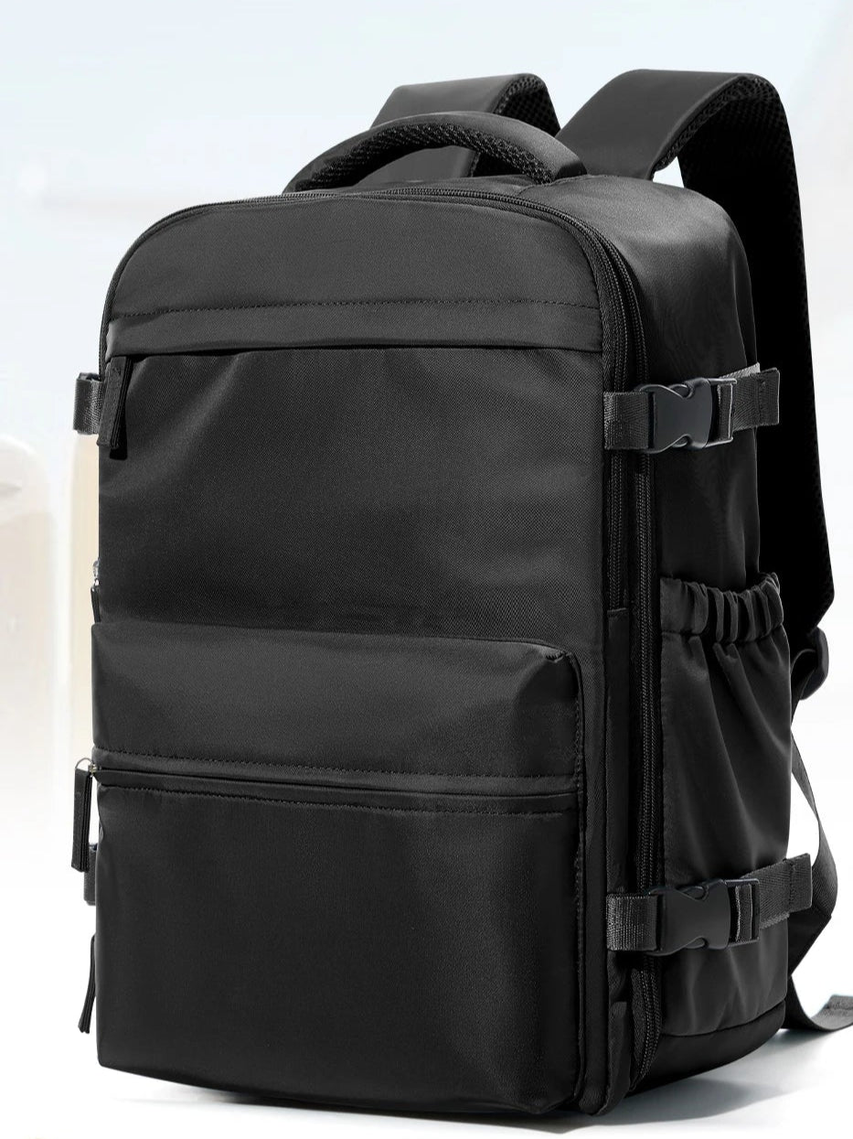 Découvrez KORR, la marque de sacs cabine compressibles conçus pour voyager plus léger, gagner de la place et partir librement. Pratique, compact et stylé.